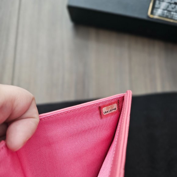CHANEL Pink Quilted Wallet - Picture 6 of 11